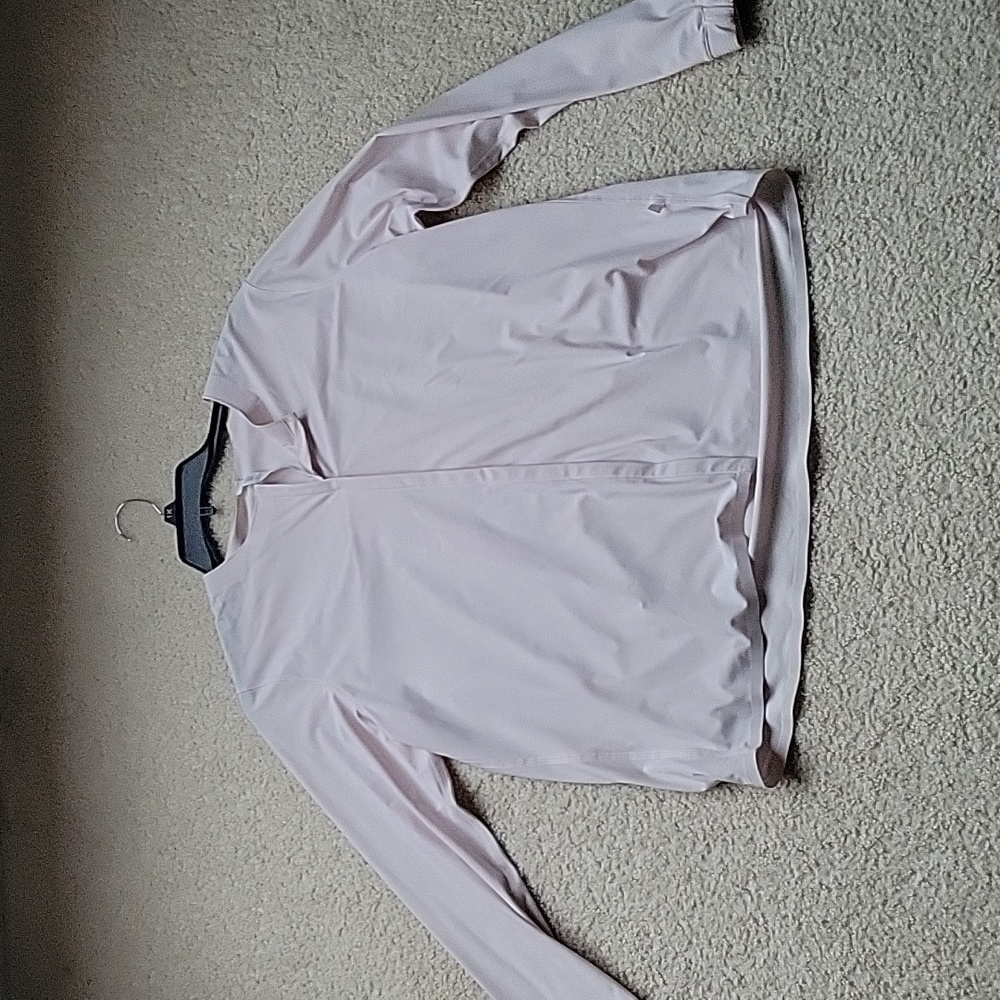 Women’s Rare Lululemon Solo Blouse Top Hidden Buttons Soft Pink